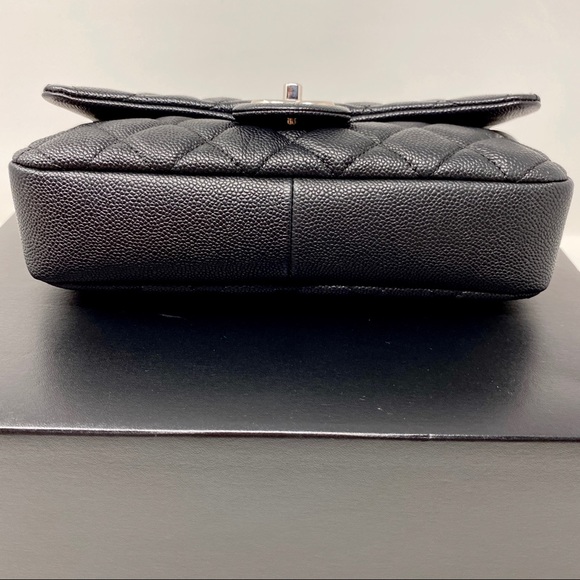 Chanel Easy Flap Medium Shoulder Bag - Picture 4 of 16